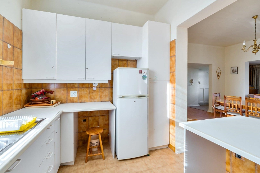 2 Bedroom Property for Sale in Sea Point Western Cape